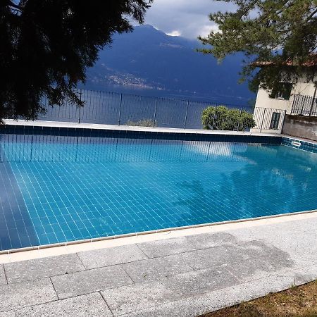 Casa Con Vista Lago A Nesso Luaran gambar