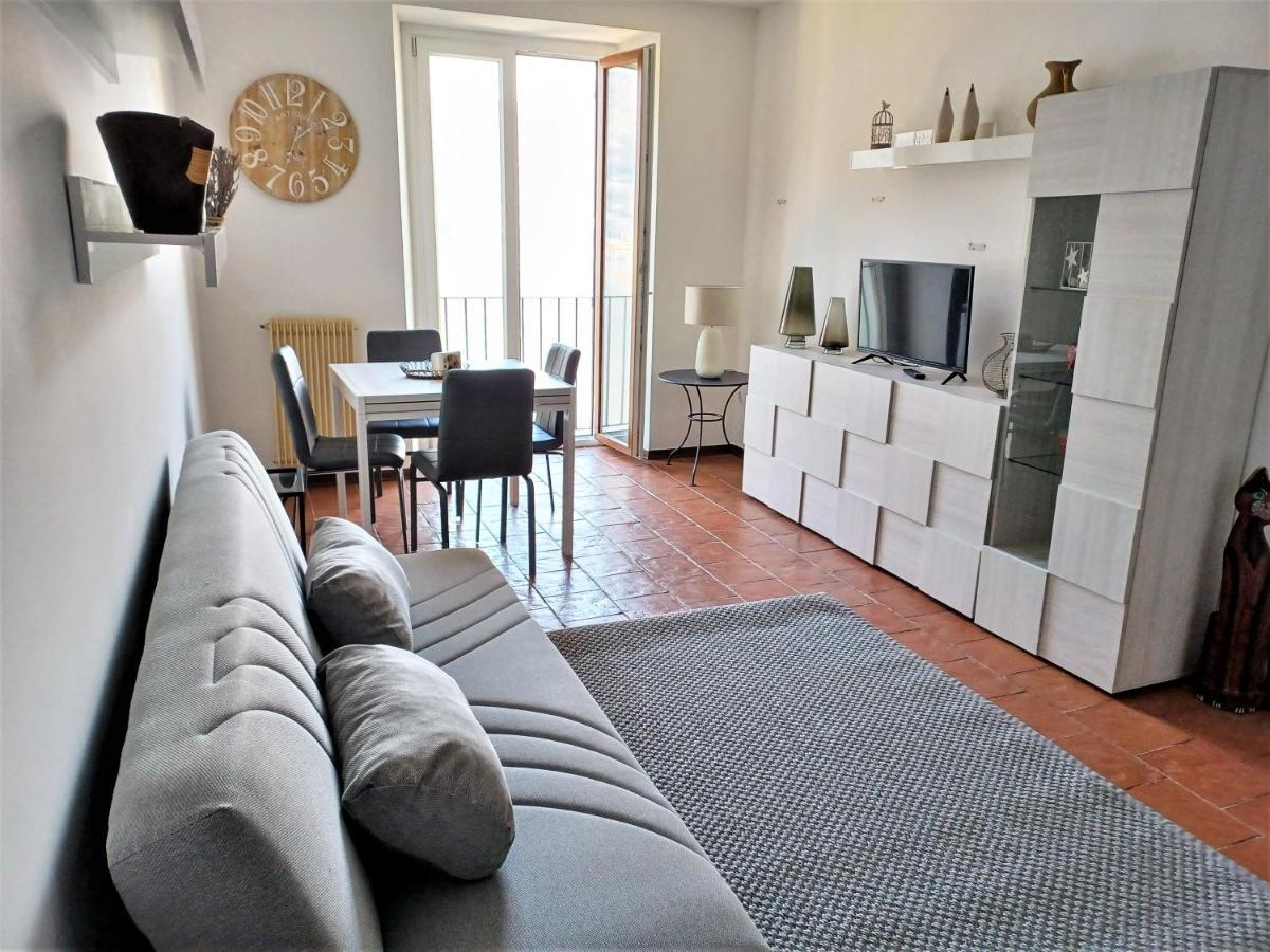 Casa Con Vista Lago A Nesso Luaran gambar
